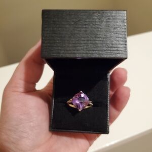 Stunning 14k gold, diamonds and 3 carats amethyst ring size 7
